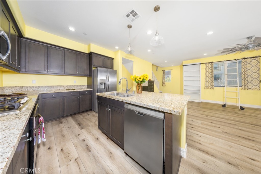 7358 Luminaire Property Photo 19