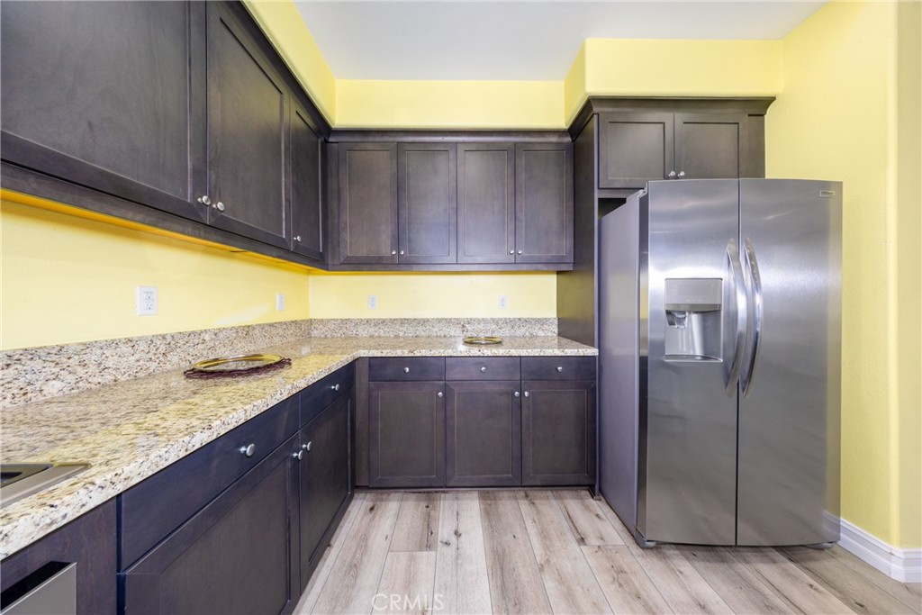 7358 Luminaire Property Photo 21