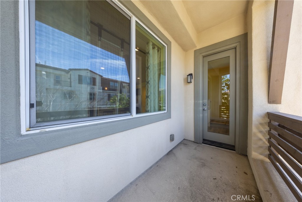 7358 Luminaire Property Photo 26