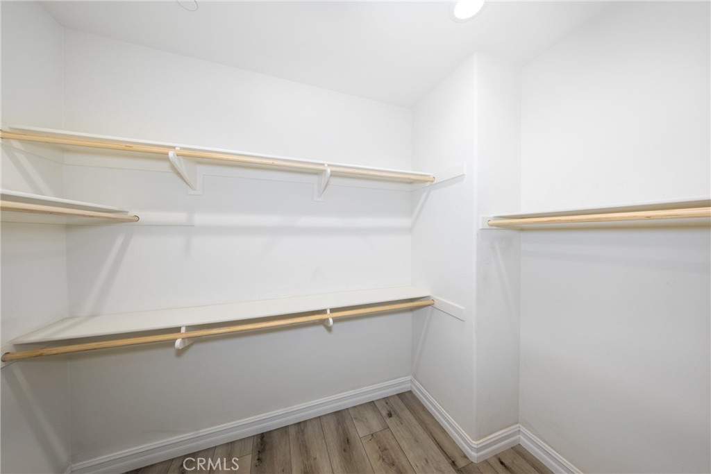 7358 Luminaire Property Photo 32