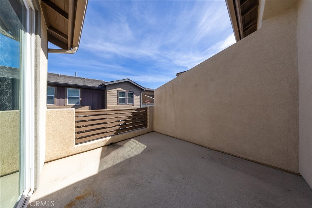 7358 Luminaire Property Photo 33