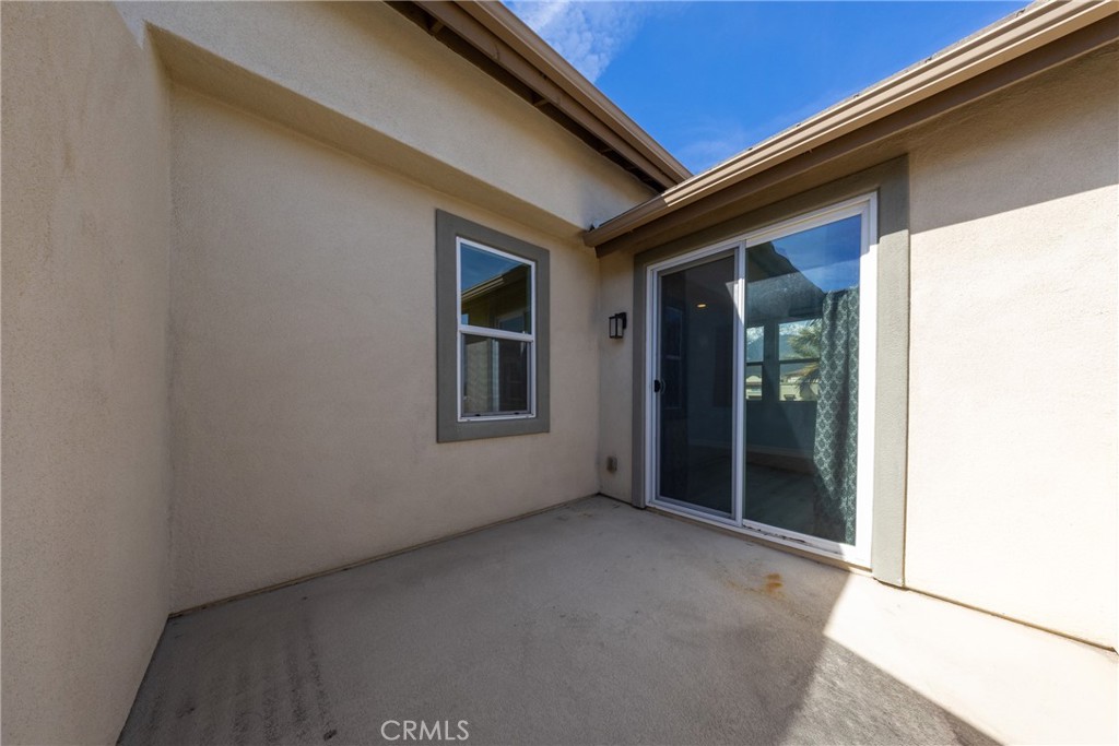 7358 Luminaire Property Photo 34