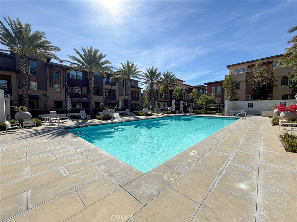 7358 Luminaire Property Photo 42