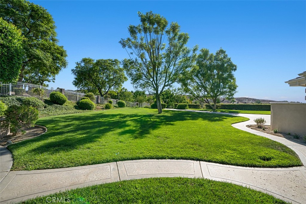 6863 Canyon Hill Drive Property Photo 2