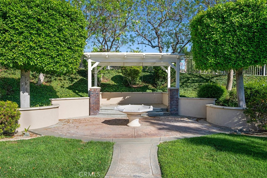6863 Canyon Hill Drive Property Photo 3