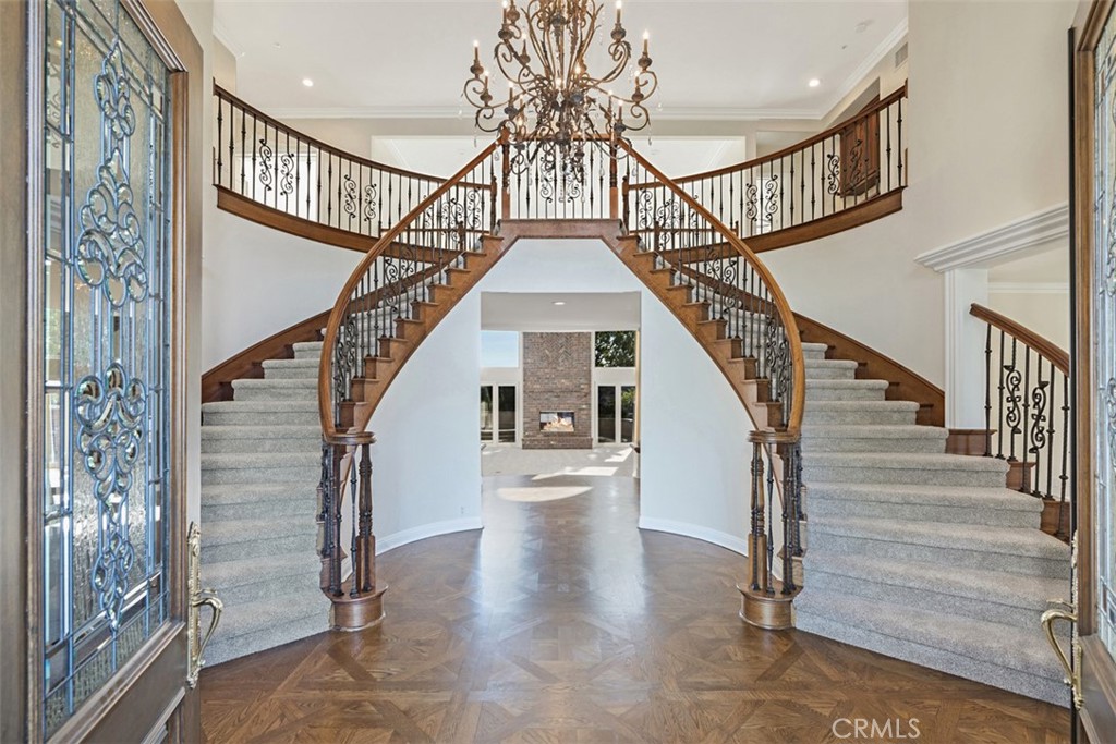 6863 Canyon Hill Drive Property Photo 8