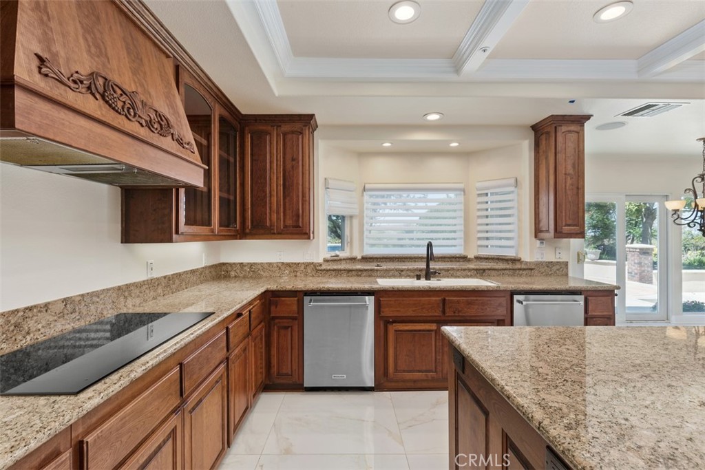 6863 Canyon Hill Drive Property Photo 11