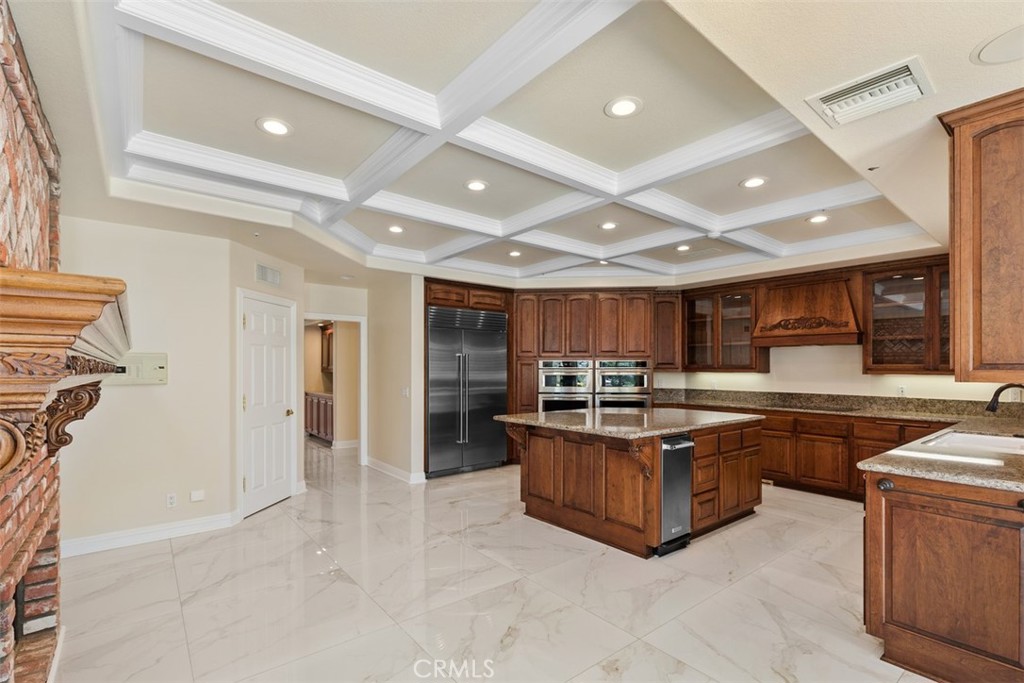 6863 Canyon Hill Drive Property Photo 12