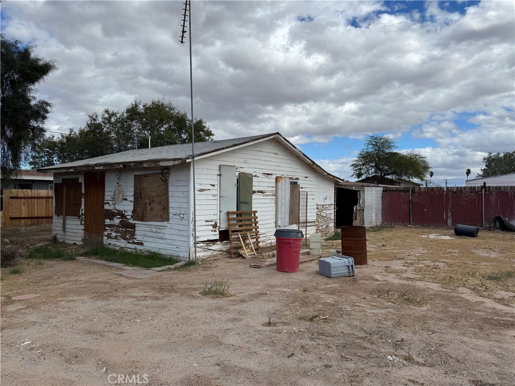 168 N Acacia Street Property Photo 1