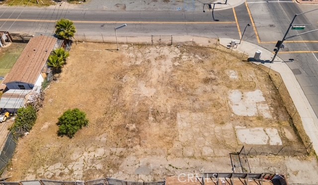 13653 Magnolia Property Photo 6