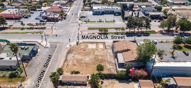 13653 Magnolia Property Photo 9