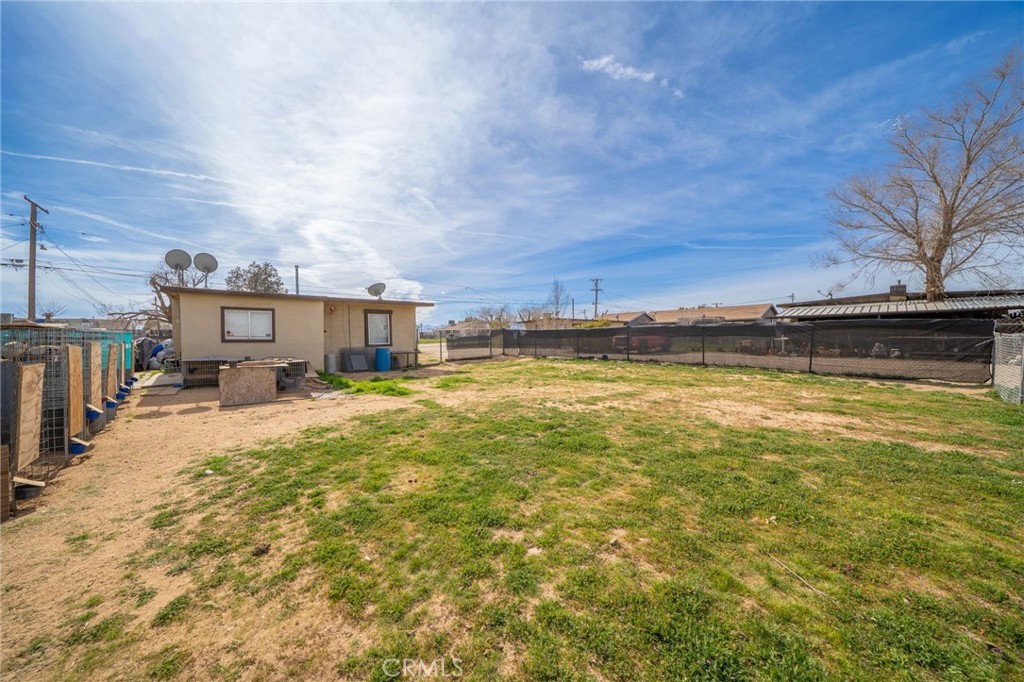 11986 White Avenue Property Photo 16