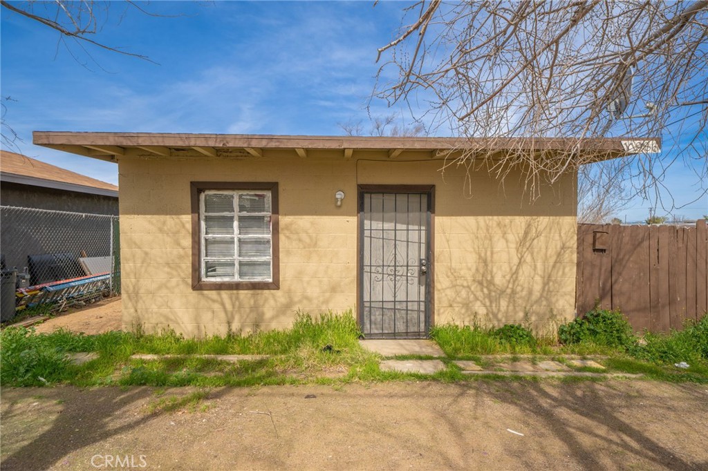11986 White Avenue Property Photo 20