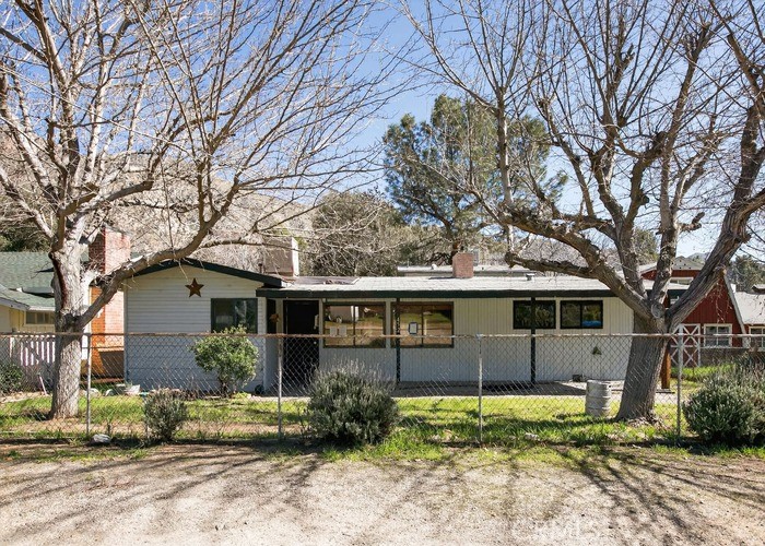 452 Sirretta Street Property Photo 1