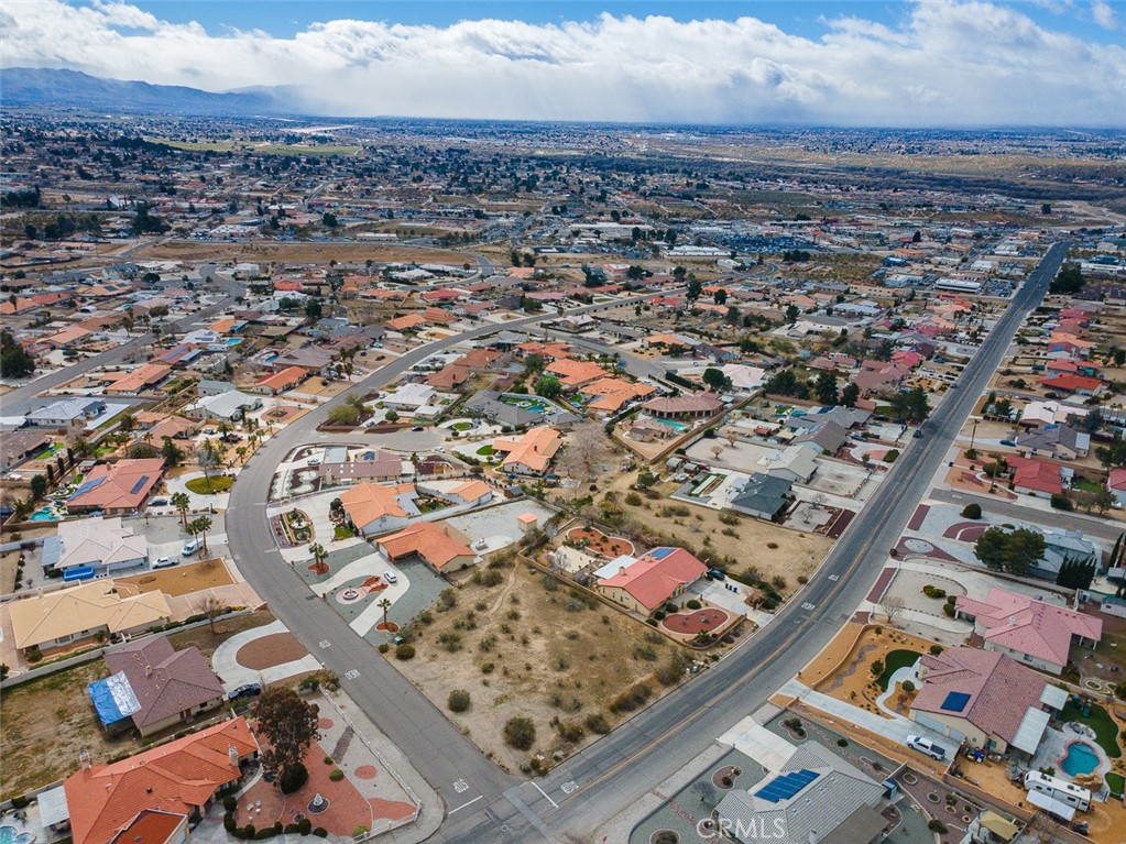 16499 Kamana Road Property Photo 3