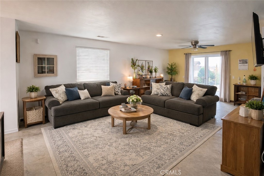 14368 Black Mountain Property Photo 3