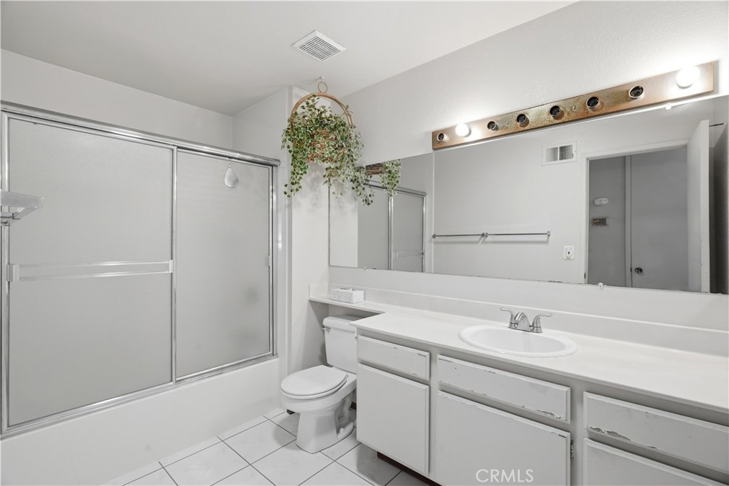 1682 Commodore Drive Property Photo 29