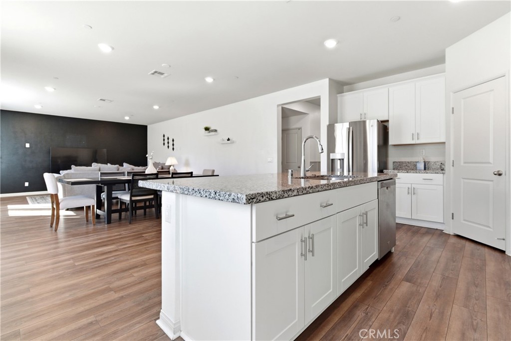 15594 Raptor Property Photo 18