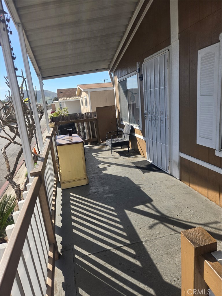 17225 Valley 9w Property Photo 5