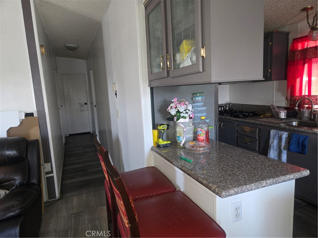 17225 Valley 9w Property Photo 8