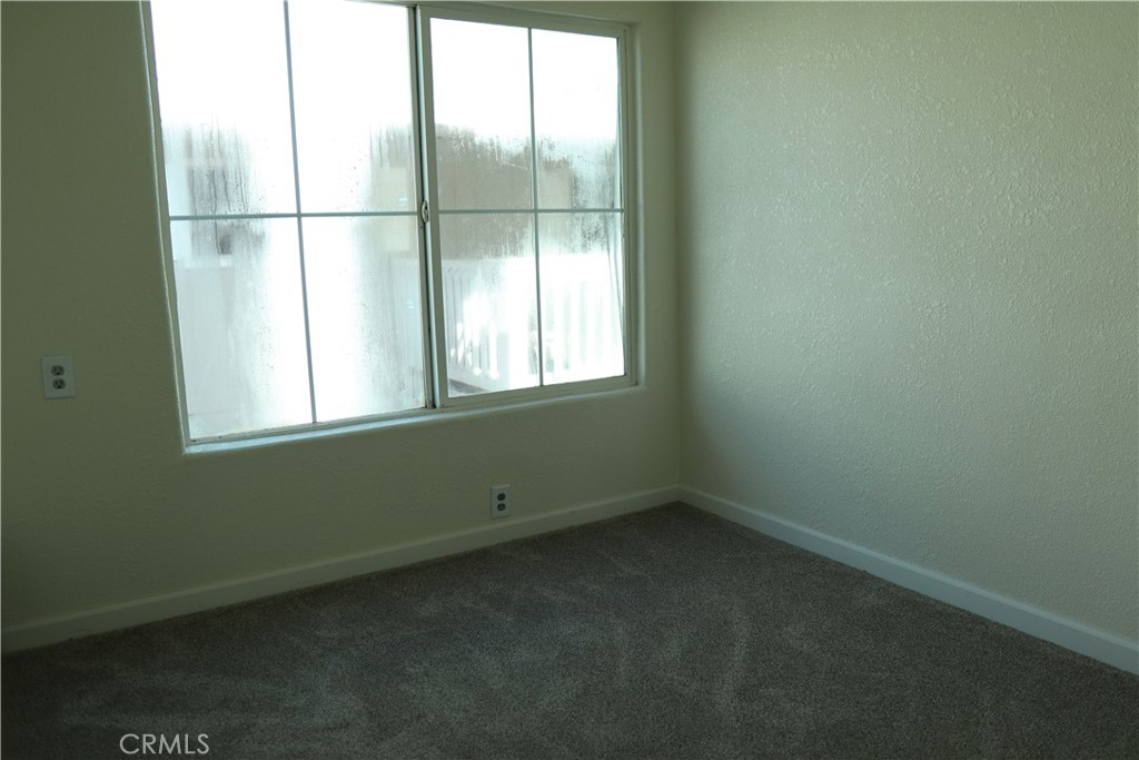 1855 E Riverside Drive 48 Property Photo 13