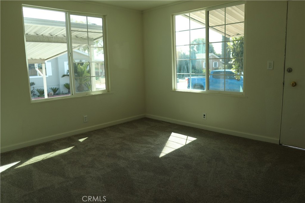1855 E Riverside Drive 48 Property Photo 15