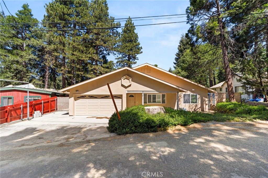 31686 Luring Pines Circle Property Photo 1
