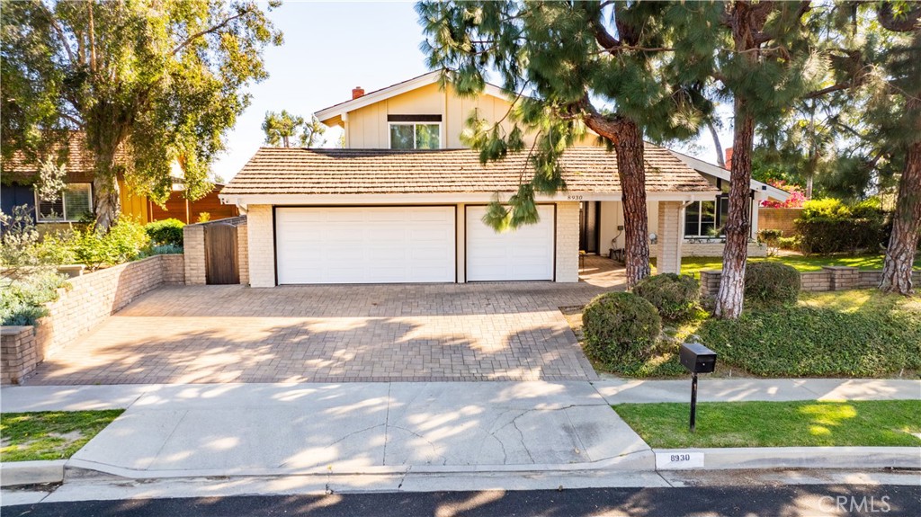 8930 Lindante Property Photo 1