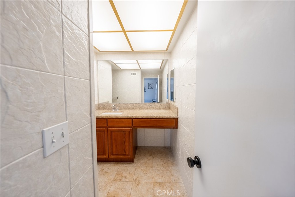 8930 Lindante Property Photo 45