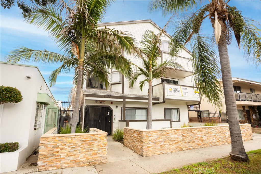 1128 Stanley Property Photo 2