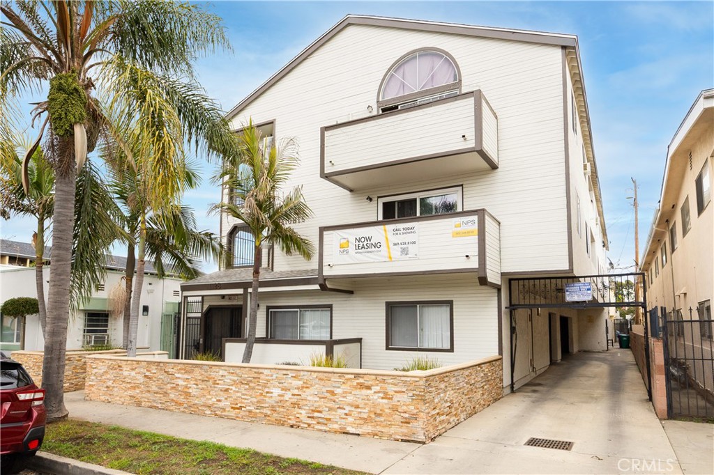 1128 Stanley Property Photo 3