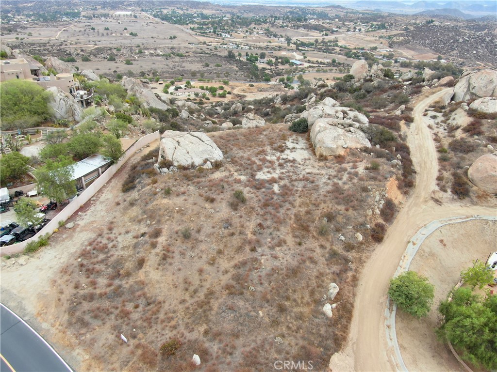 23698 Tapatia Property Photo 1