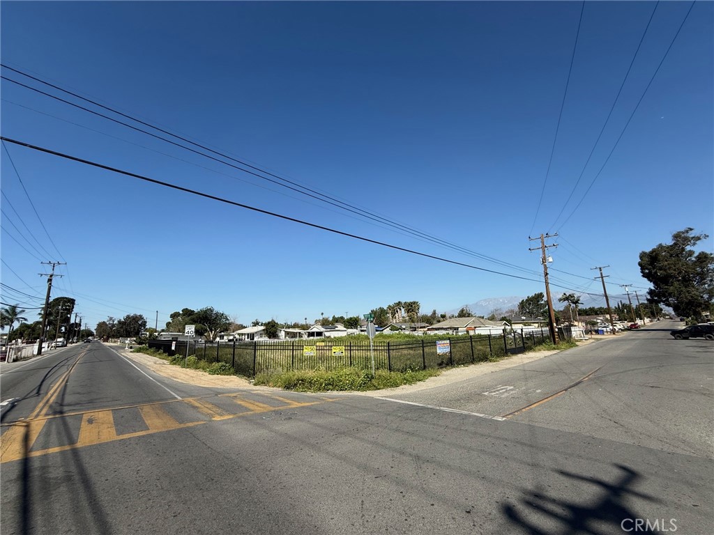 10621 Jurupa Rd Property Photo 6