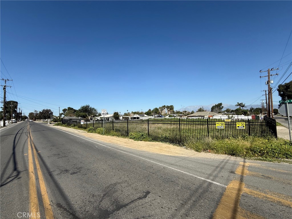 10621 Jurupa Rd Property Photo 15