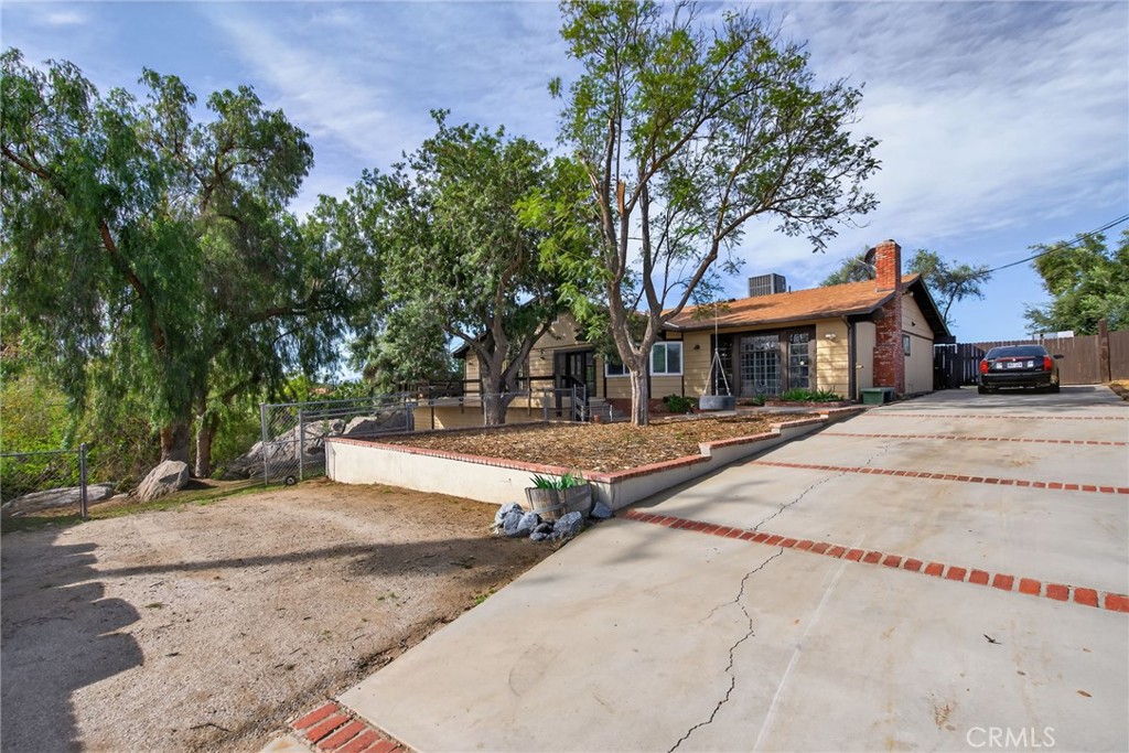 14435 Wood Road Property Photo 3