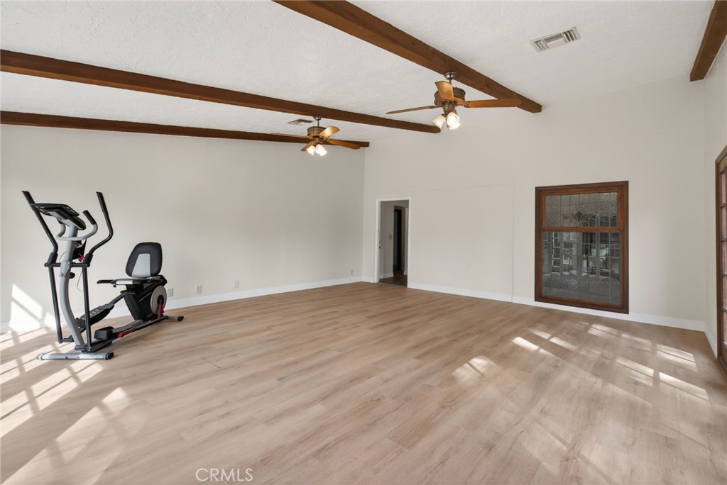 14435 Wood Road Property Photo 6