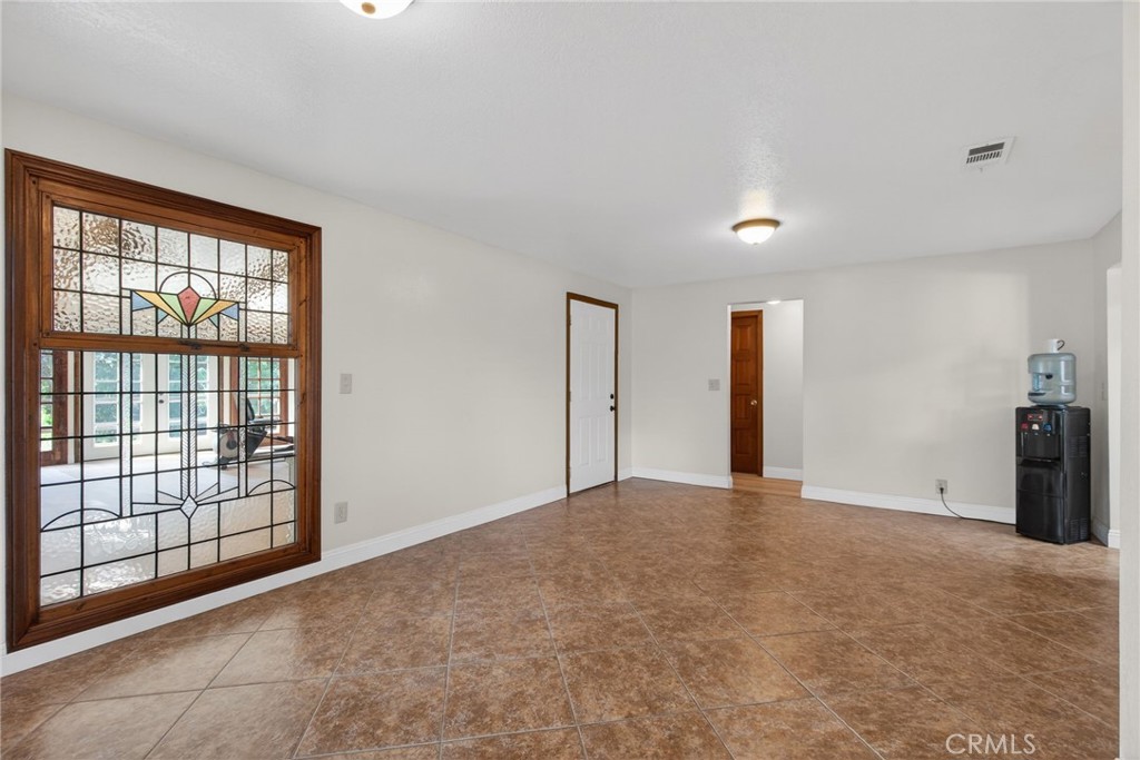 14435 Wood Road Property Photo 7