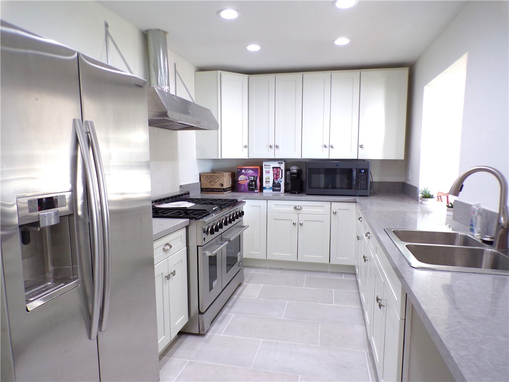 13627 Hermano Way Property Photo 10