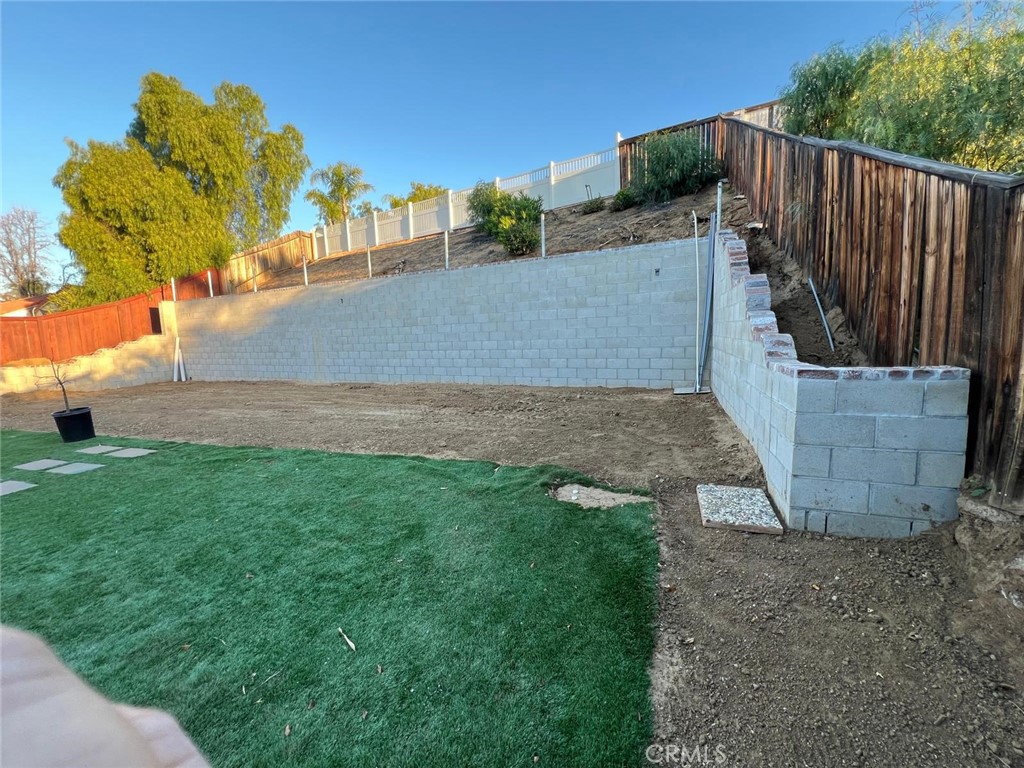 22862 & 22864 Temet Property Photo 12