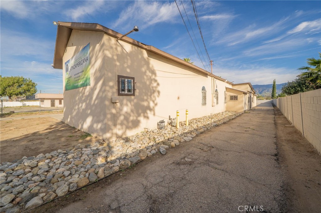 25014 5th Street Property Photo 7