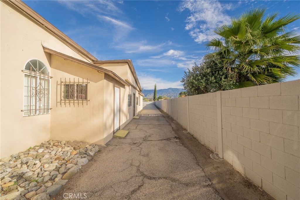 25014 5th Street Property Photo 8