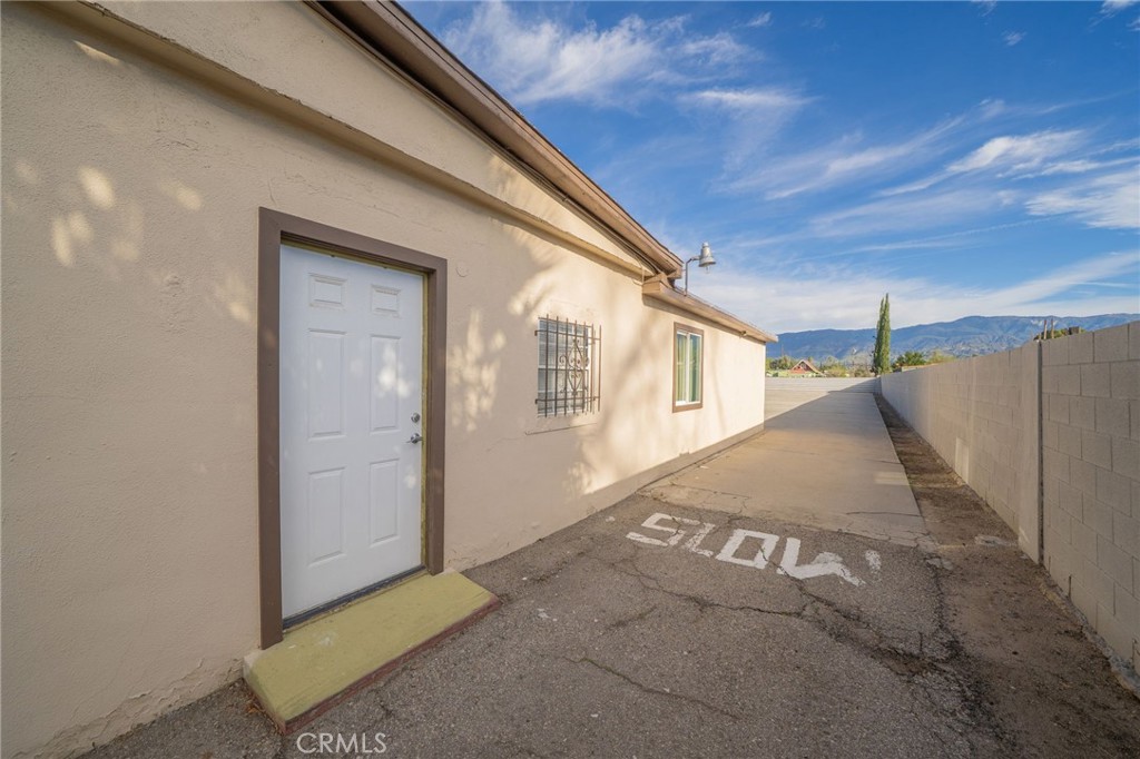 25014 5th Street Property Photo 9