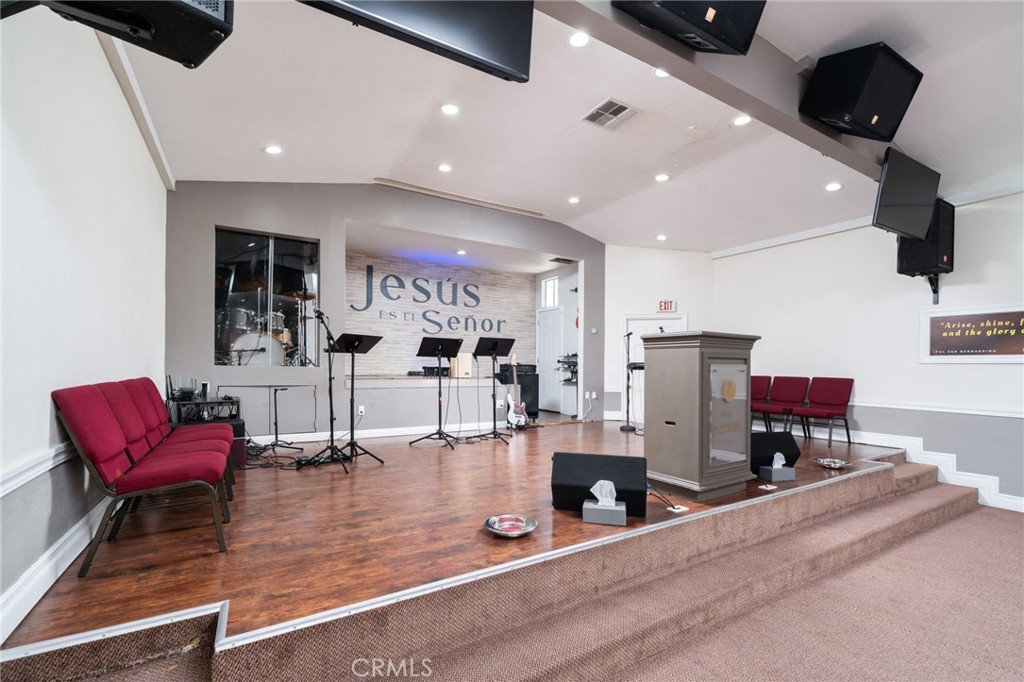 25014 5th Street Property Photo 18