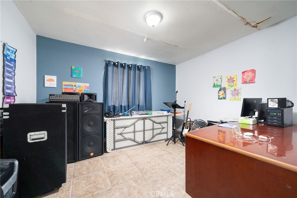 25014 5th Street Property Photo 31