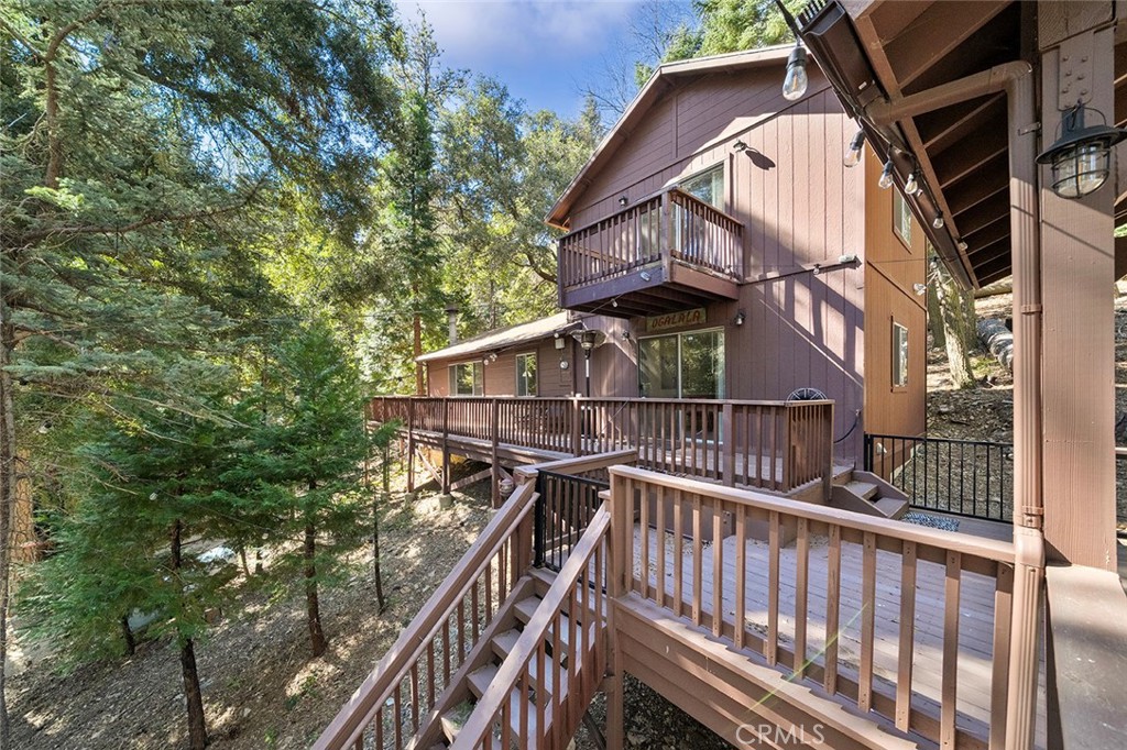 330 Canyon Drive Property Photo 1