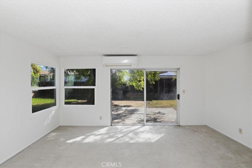 7471 Dunkirk Property Photo 4