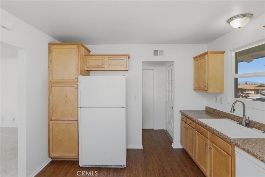 7471 Dunkirk Property Photo 10