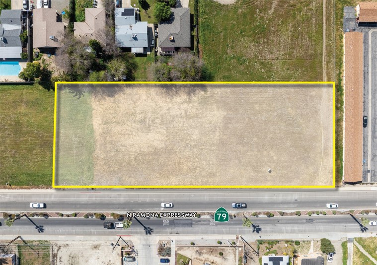 420 N Ramona Blvd Property Photo 4