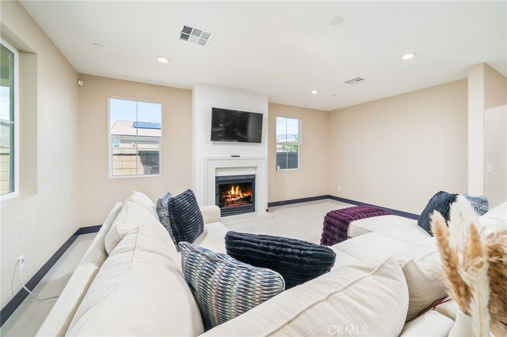 2414 Crater Avenue Property Photo 8