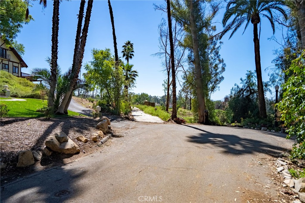 6480 Hawarden Property Photo 27